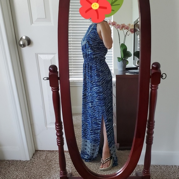 Like new WHBM EMBELLISHED PRINTED MAXI DRESS - Picture 5 of 8